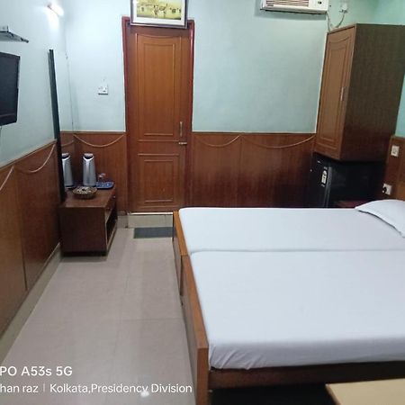 Hotel Heera Kalküta Dış mekan fotoğraf