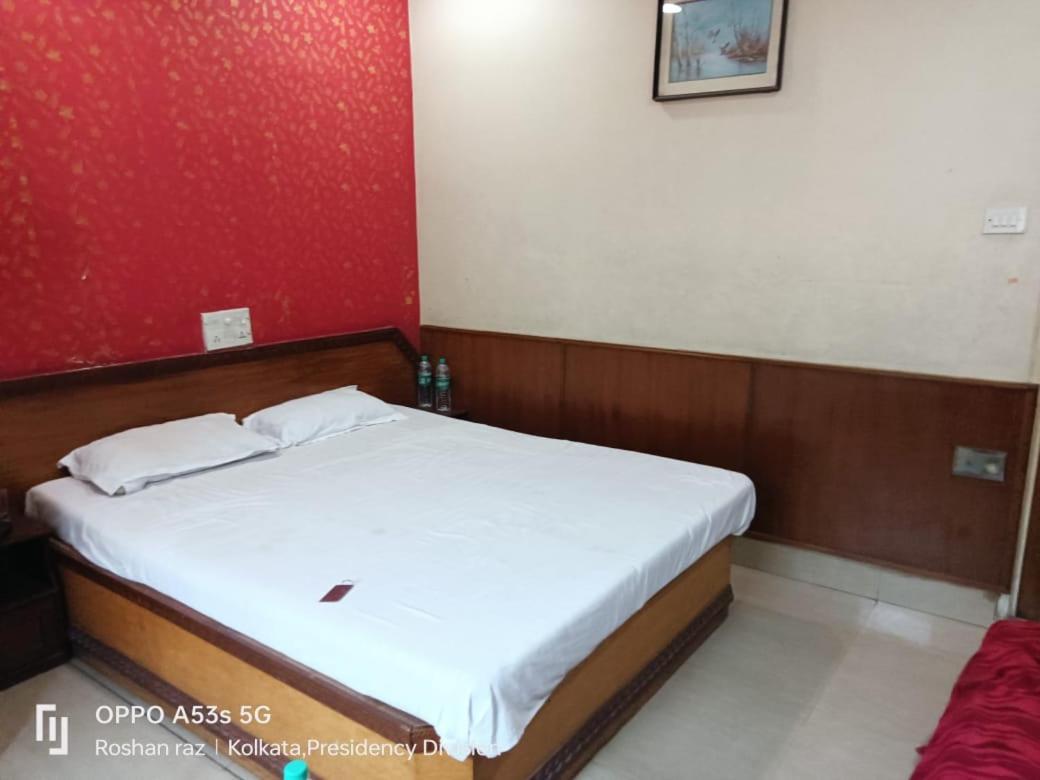 Hotel Heera Kalküta Dış mekan fotoğraf