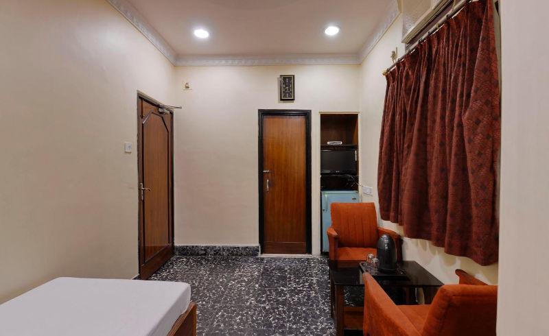 Hotel Heera Kalküta Dış mekan fotoğraf
