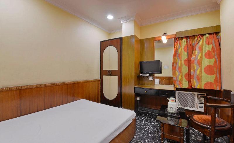 Hotel Heera Kalküta Dış mekan fotoğraf